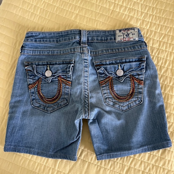 True Religion 2 Shorts - Picture 4 of 10